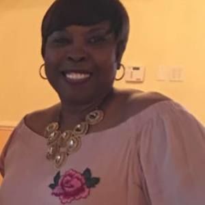 Meet your Posher, Linda